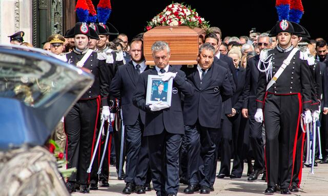 Staatsbegräbnis im Mailänder Dom