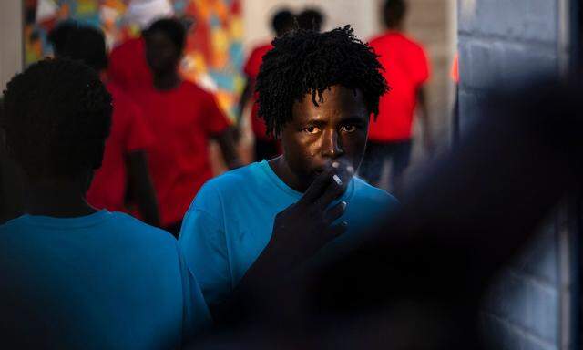 Angekommen im gelobten Land: Dieser Migrant aus dem von Hunger geplagten Sudan hat es bis nach Melilla geschafft. 