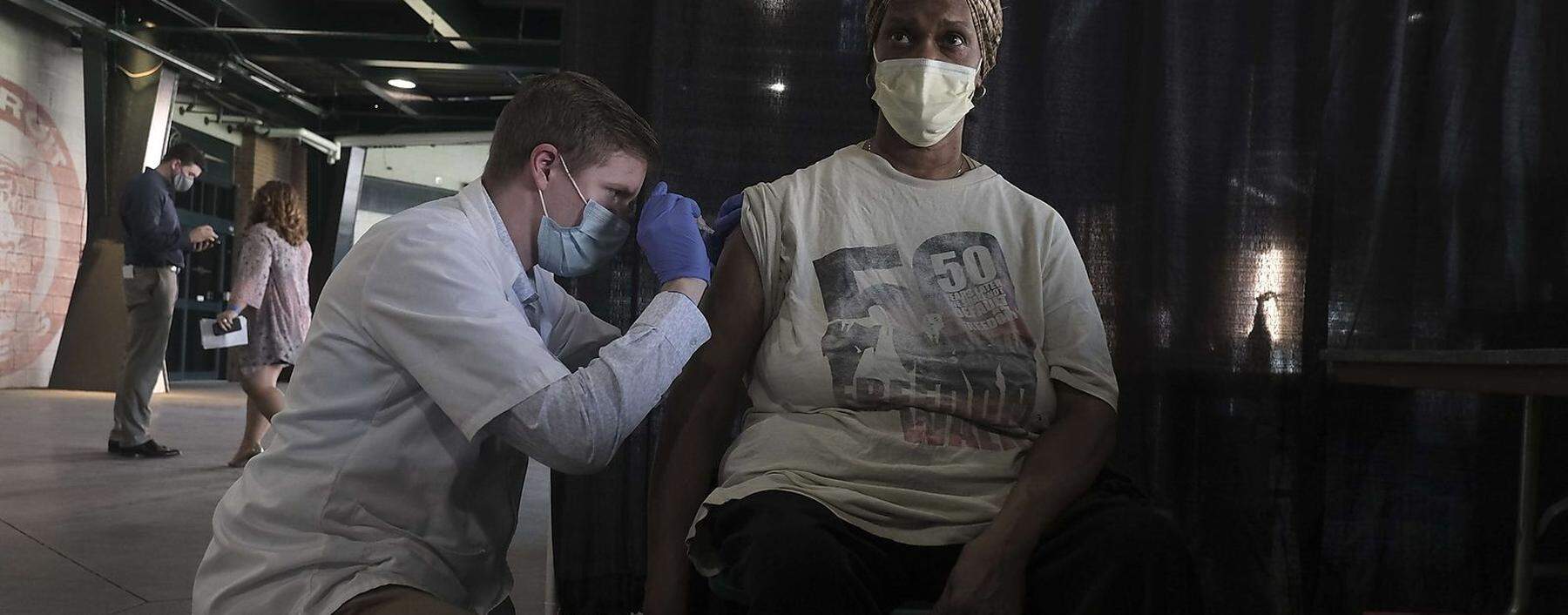 US-FREE-FLU-SHOTS-ARE-ADMINISTERED-AT-COMERICA-PARK-IN-DETROIT