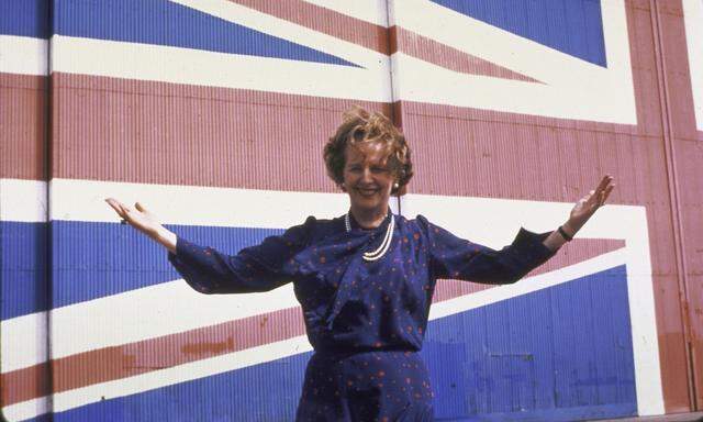 Die spätere Premierministerin Thatcher 1975: „Kenne kein Land der westlichen Welt, in dem eine Volksabstimmung benutzt wurde, um eine Vertragsverpflichtung zu übertrumpfen.“