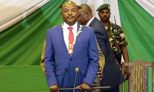 Pierre Nkurunziza ist im Sommer erneut Präsident von Burundi geworden, nun geht er hart gegen die Opposition vor.