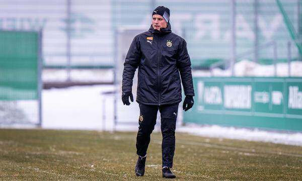 Co-Trainer Daniel Seper wurde vom Strafsenat der Fußball-Bundesliga am Montag wegen der Verletzung des Fair-Play-Gedankens für zwei Spiele gesperrt.