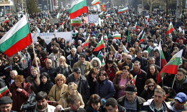 Bulgarien Demonstranten rufen zivilen