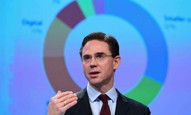 Jyrki Katainen präsentierte Ende November einen Zwischenbericht zum EU-Investitionsfonds, der nun ausgeweitet werden soll.