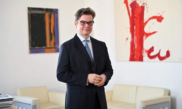 Christoph Neumayer plädiert für „verantwortungsvolle“ Lohnabschlüsse zur Bekämpfung der Inflation. 