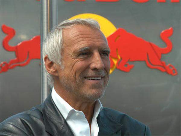 Red-Bull-Chef Mateschitz hatte beim Ankauf der Liegenschaft für die PMU mit zwei Millionen Euro geholfen. 2007 hat der Schweizer Unternehmer Hansjörg Wyss für den Neubau der PMU vier Millionen Euro zur Verfügung gestellt.