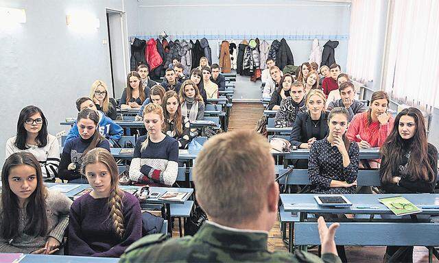 Studenten während eines Seminars an der Nationalen Universität Donezk.