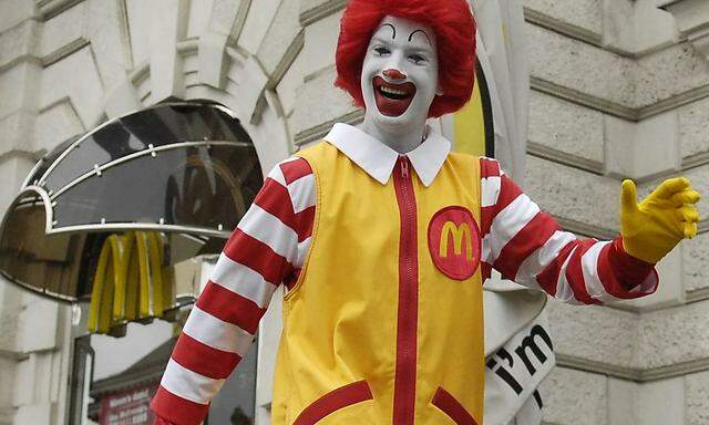 Ronald McDonald muss in den USA ein wenig kürzer treten.