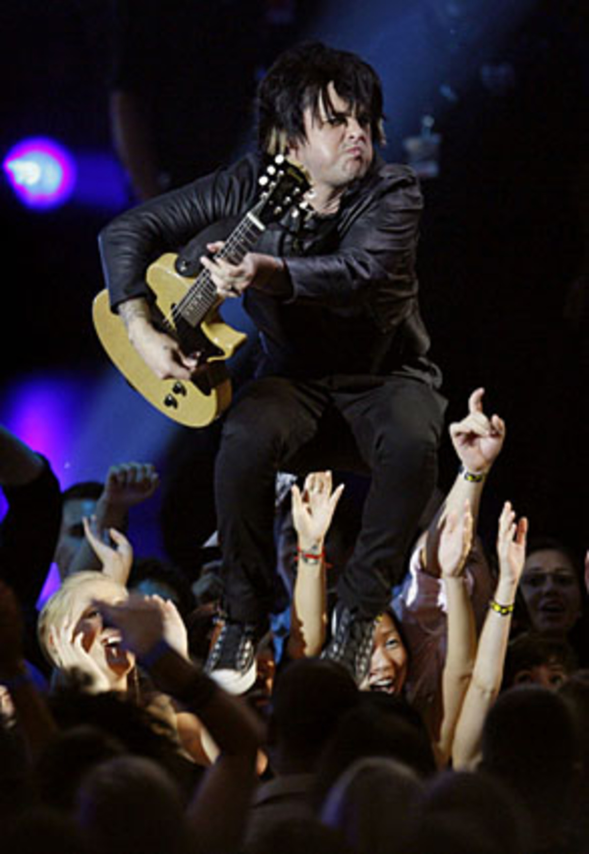 Den MTV Award für das beste Rock-Video holte sich das amerikanische Punk-Trio Green Day mit "21 Guns".