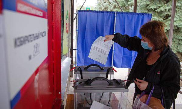 Die „Abstimmung“ in den russisch besetzten Gebieten der Ukraine hat am Freitag begonnen. 