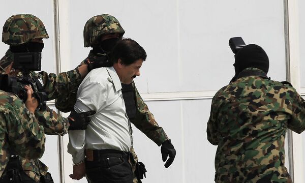 Archivbild: Guzman nach seiner Festnahme 2014