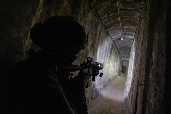 Mit dem Pulitzer-Preis geehrt: Israelischer Soldat in den Tunneln der Hamas