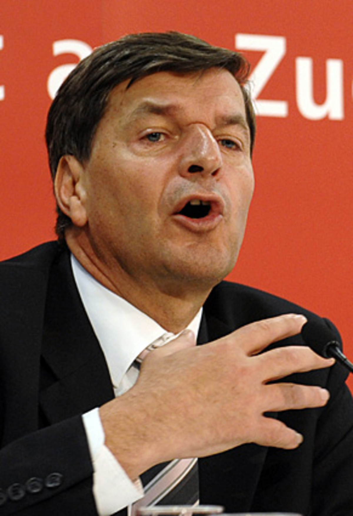 Peter Klugar gilt als rotes Urgestein. Mit seiner Bestellung (2008) beendete die SPÖ ein schwarzes Gastspiel. Mit Martin Huber wurde ein ÖVP-Mann an die Spitze der roten Bahn gehievt. Huber löste den erfolglosen und politisch nicht punzieren Rüdiger vorm Walde ab.