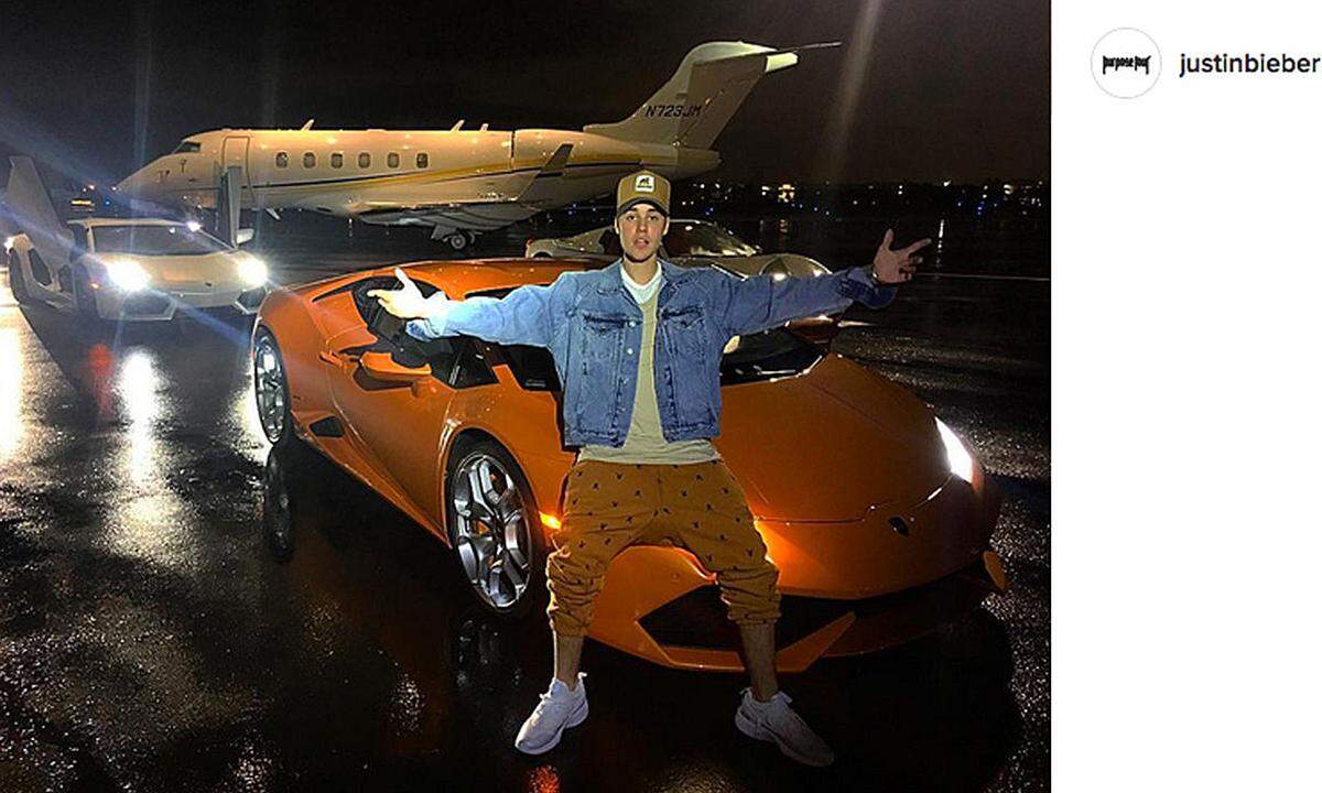 Auf Instagram präsentiert der Sänger seine Lamborghini: Ein weißer Aventador LP 700-4 (321.000 Euro, Test hier), getunt von Young JB, und ein Huracan LP 610-4 in Orange