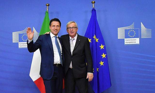 EU-Kommissionspräsident  Jean-Claude Juncker mit Italiens Premier Giuseppe Conte 