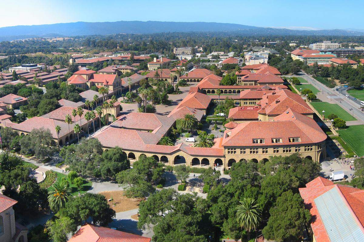 Die kalifornische Elite-Uni Stanford stellte im Vorjahr einen Spendenrekord auf. In einer fünfjährigen Kampagne lukrierte sie 6,2 Milliarden Dollar (umgerechnet rund 4,7 Milliarden Euro), mehr als je eine US-Uni zuvor. Insgesamt erhielt die Uni mehr als 560.000 Einzelspenden von rund 166.000 Spendern. Darunter großzügige – und prominente.