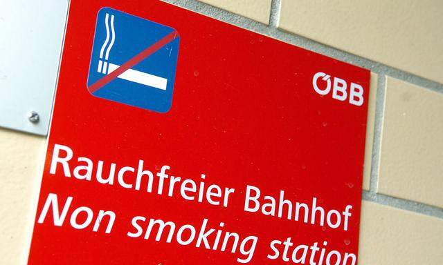 Bahnhöfe werden rauchfrei