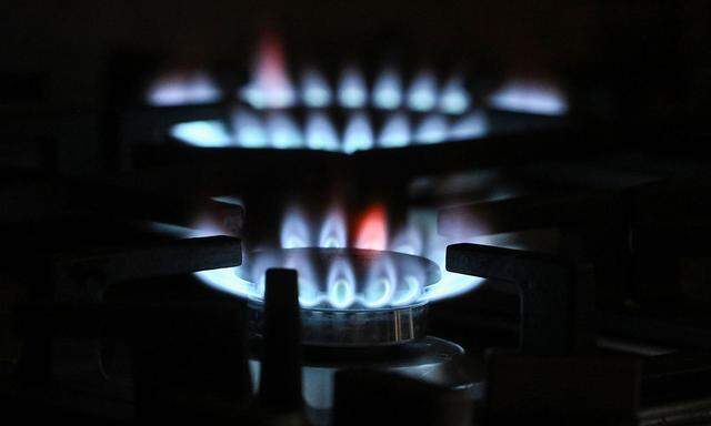 Am Dienstag hat der Preis für europäisches Erdgas die Talfahrt der vergangenen Handelstage fortgesetzt und ist weiter unter die Marke von 100 Euro je Megawattstunde (MWh) gefallen.