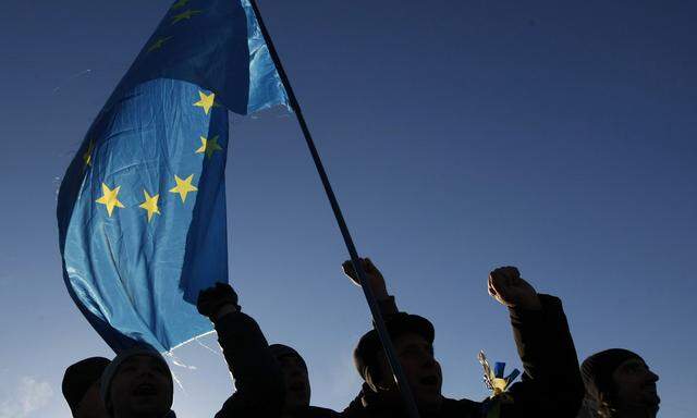 Vier Jahre lang war Funkstille, nun hat die Europäische Kommission den Westbalkan wiederentdeckt.