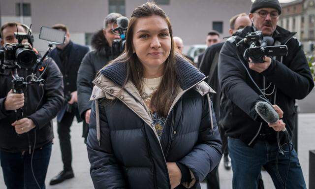 Simona Halep, hier vor ihrer Anhörung vor dem CAS, kann wieder lächeln. 