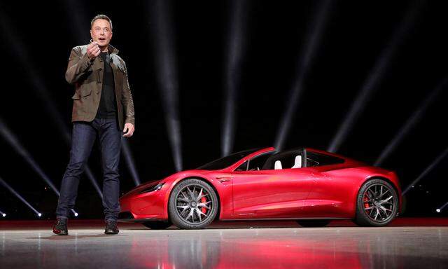 Archivbild: Musk bei der Präsentation des " Roadster 2" vergangenen November.