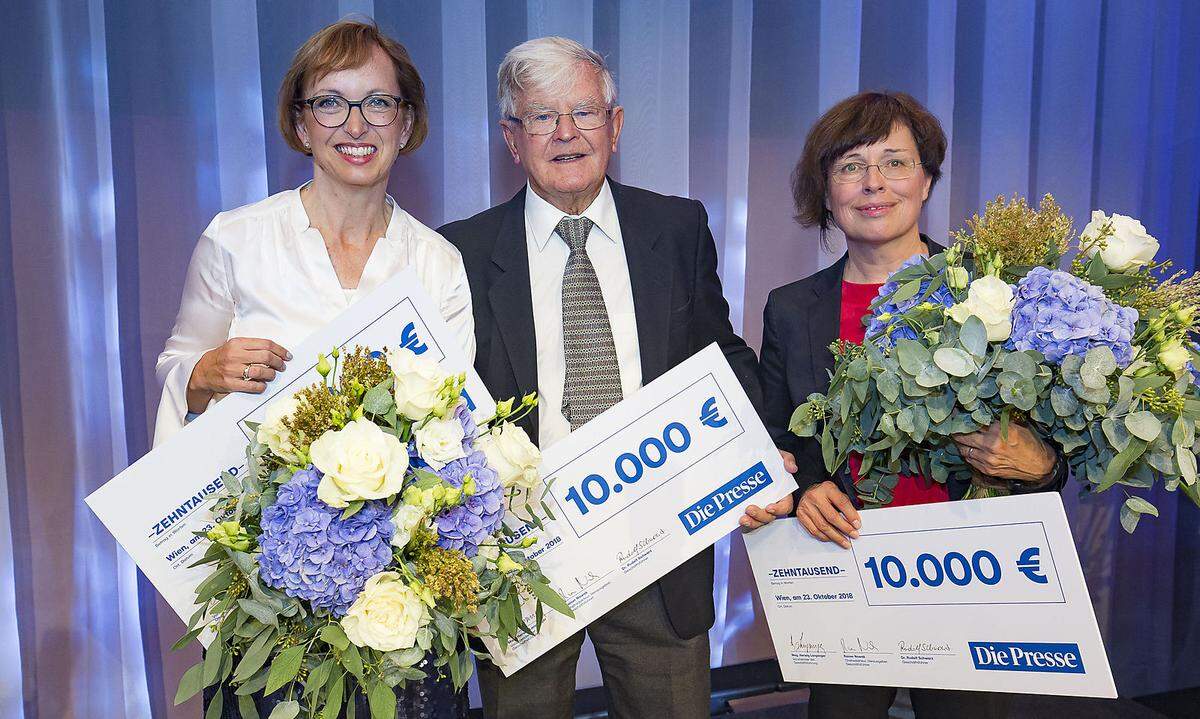 Auch die anderen beiden Finalisten in dieser Kategorie, Eva Grabherr von okay.zusammen leben und Doris Regele von der Make-A-Wish-Foundation Österreich, dürfen sich über ein Preisgeld in der Höhe von 10.000 Euro für ihre Projekte freuen. Gestiftet wird dieses von allen Partnern der Austria'18.