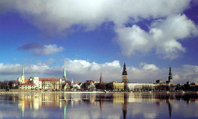 FEATURE LETTLAND/ SKYLINE RIGA