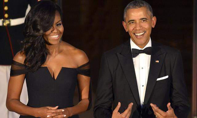 Michelle und Barack Obama verdienen nach ihrer Präsidentschaft hohe Summen.