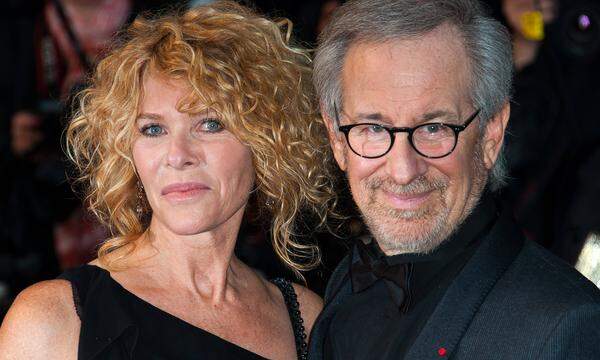 Drehbuchautoren und Schauspieler streiken, Steven Spielberg und seine Frau Kate Capshaw (hier in Cannes) helfen aus.