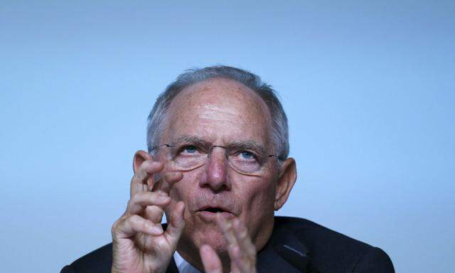Politik ist das Lebenselixier des Wolfgang Schäuble, der in seiner 46-jährigen Karriere beinahe alle wichtigen politischen Ämter in Deutschland bekleidet hat. 