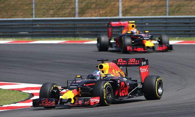 Formel 1:  Red-Bull-Doppelsieg in Malaysia