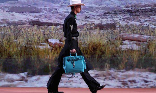 Zum Auftakt der Pariser Männermodeschauen zeigte Louis Vuitton die dritte Kollektion von Pharrell Williams.