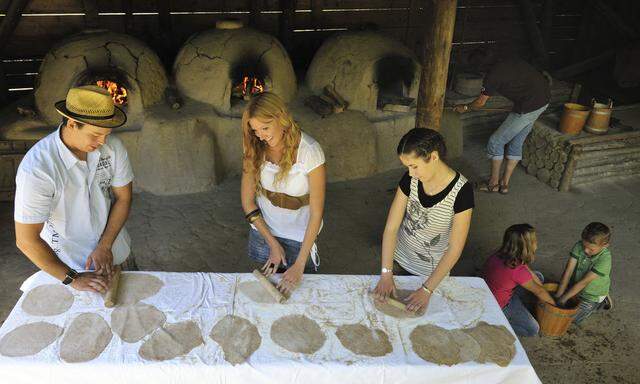 NOe LANDESAUSSTELLUNG: 'BROT UND WEIN' IM WEINVIERTEL