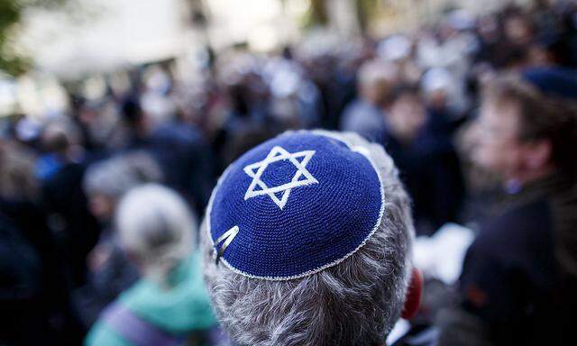 Jewish Community Calls For Kippah Gathering To Protest Against Anti-Semitism