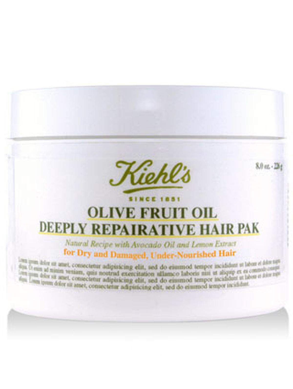 Olive fruit oil deeply repairative hair pack von Kiehl’s since1851 ist eine leichte Pflegespülung, die intensive Feuchtigkeit bringt, 250&#8201;ml um 33,50 Euro.