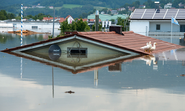 Hochwasser fuer Versicherungen teuer