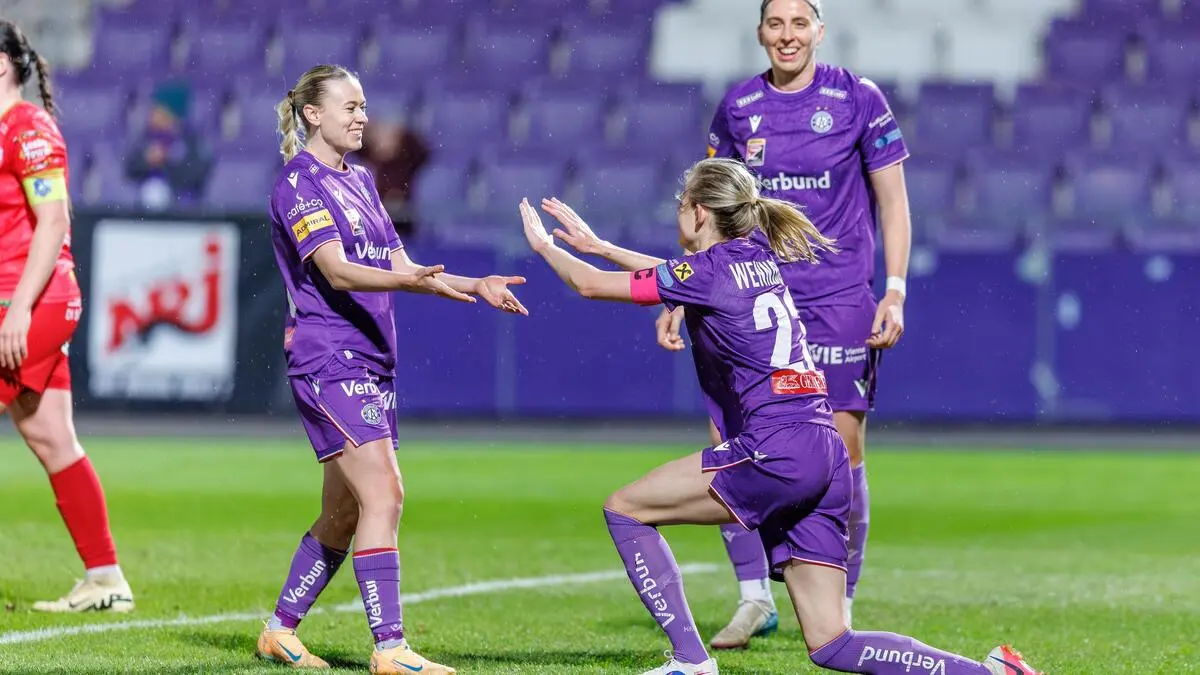 Austria-Frauen-spielen-um-Cup-und-Meistertitel-Wie-Violett-durch-Lisa-Makas-zur-Macht-wurde-premium-