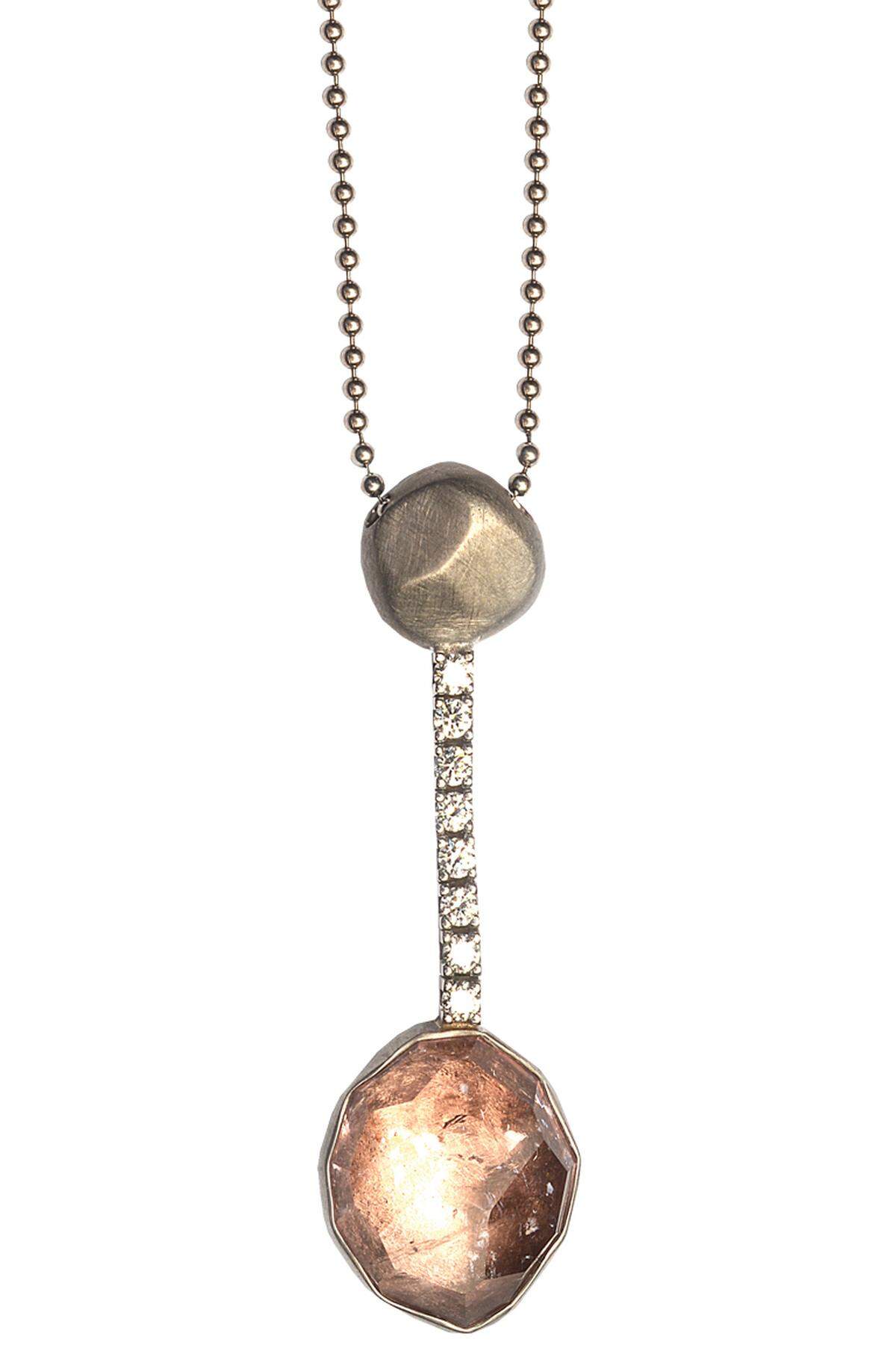Skrein: Anhänger „Rocks“ mit Diamantlinie auf Kugelkette aus fairem Gold, Morganit, Diamanten, 3790 Euro