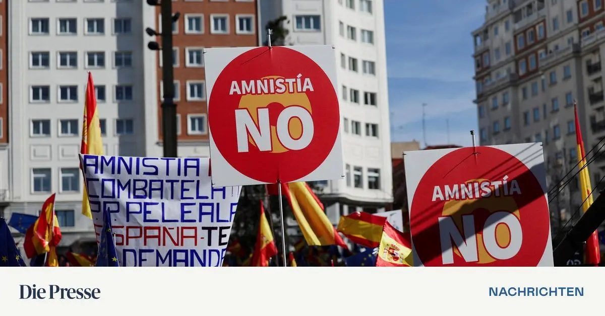 Voting on the amnesty law for Catalan separatists in…