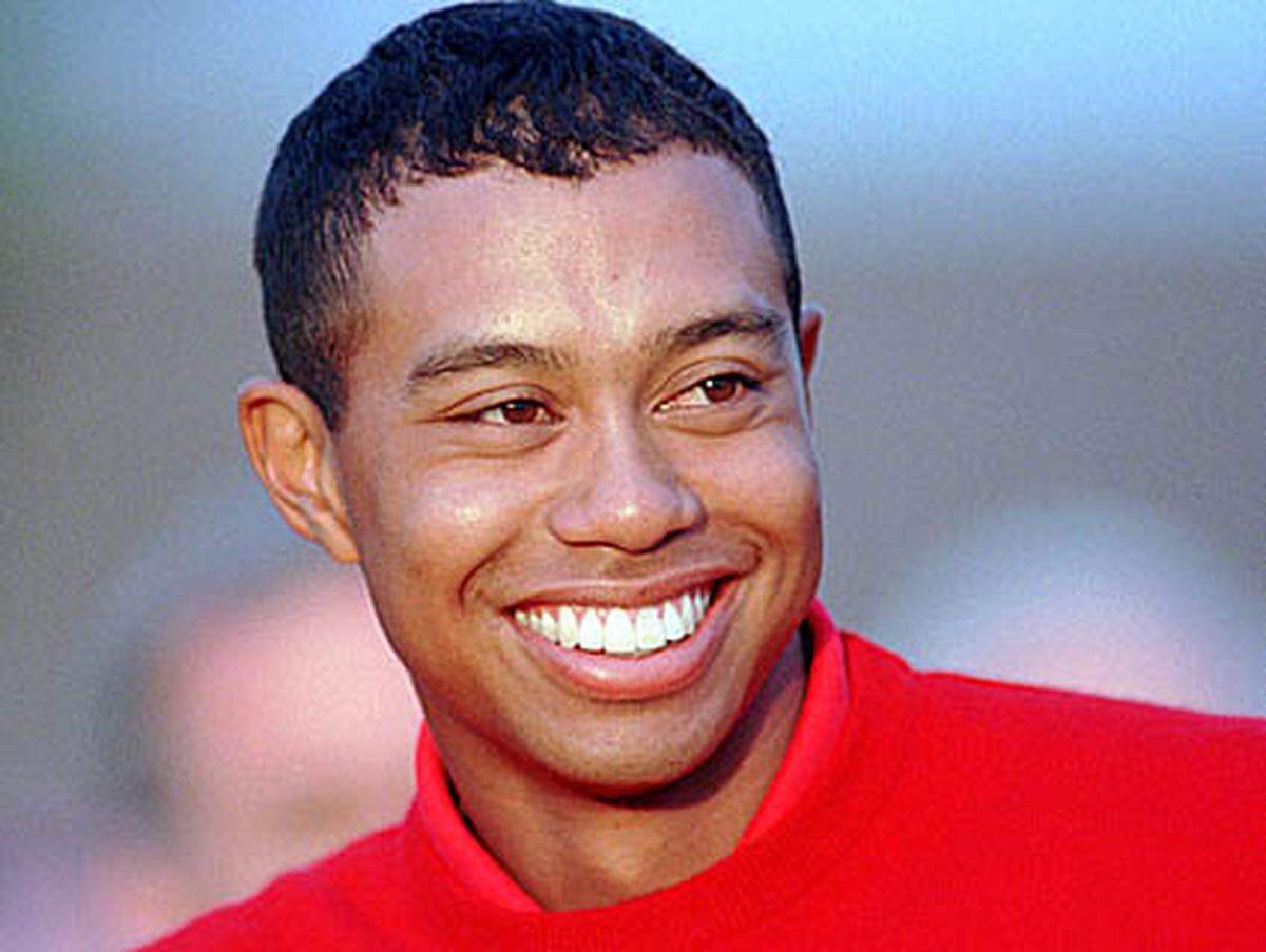 Um seine Ehe zu retten, will Tiger Woods sportlich ein wenig kürzer treten. Sollte er einen neuen Driver brauchen (Big Bertha 2008 von Callaway): Mit dem Euro-Rettungs-Geld erhielte er 3.260.869.565 Stück des Sportgeräts. Das ist aber aus einem Grund unrealistisch: Woods wird von Nike gesponsert.