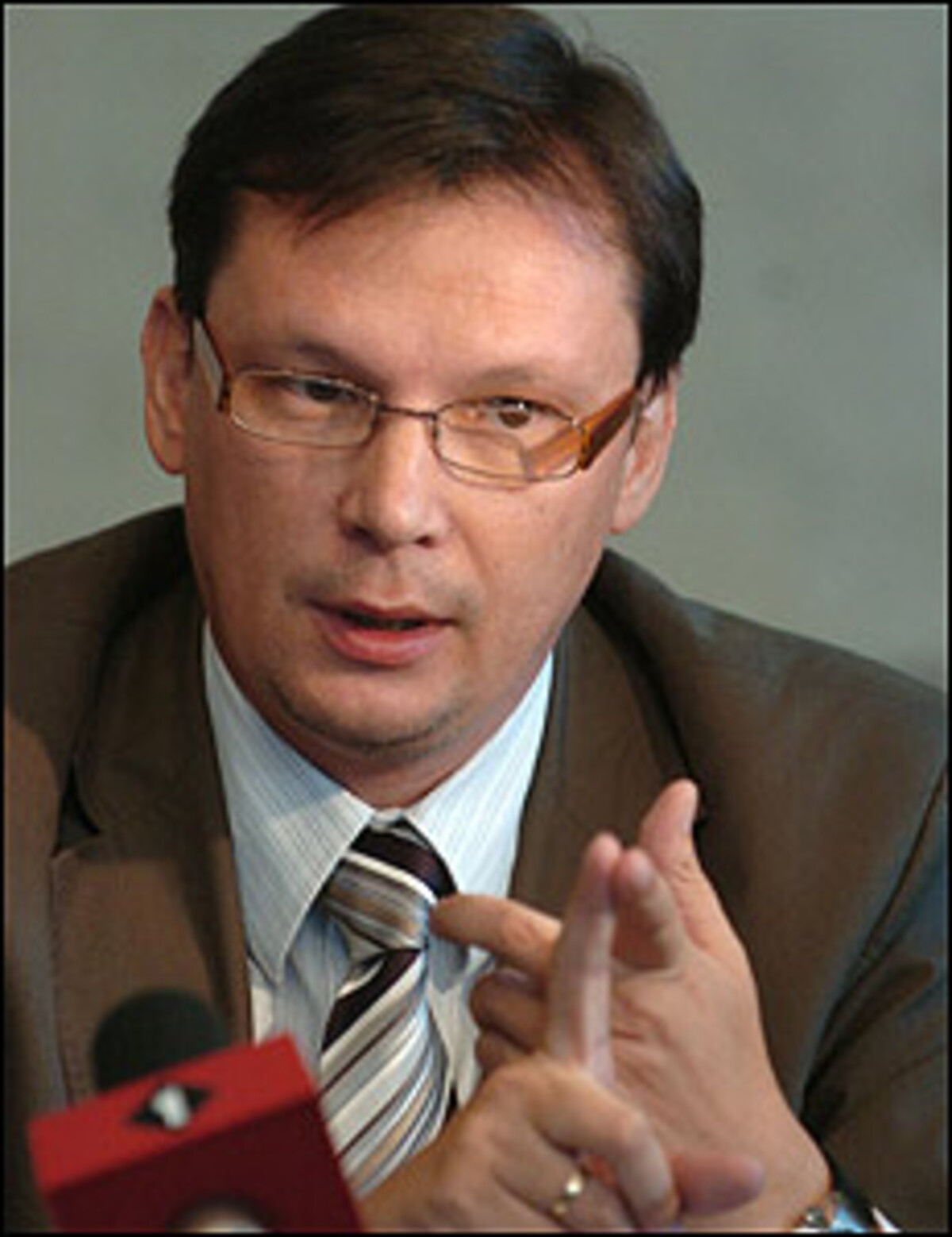 "Stolpersteine" SP-Bundesgeschäftsführer Norbert Darabos glaubt nicht daran, dass der Weg zur großen Koalition schon geebnet ist.