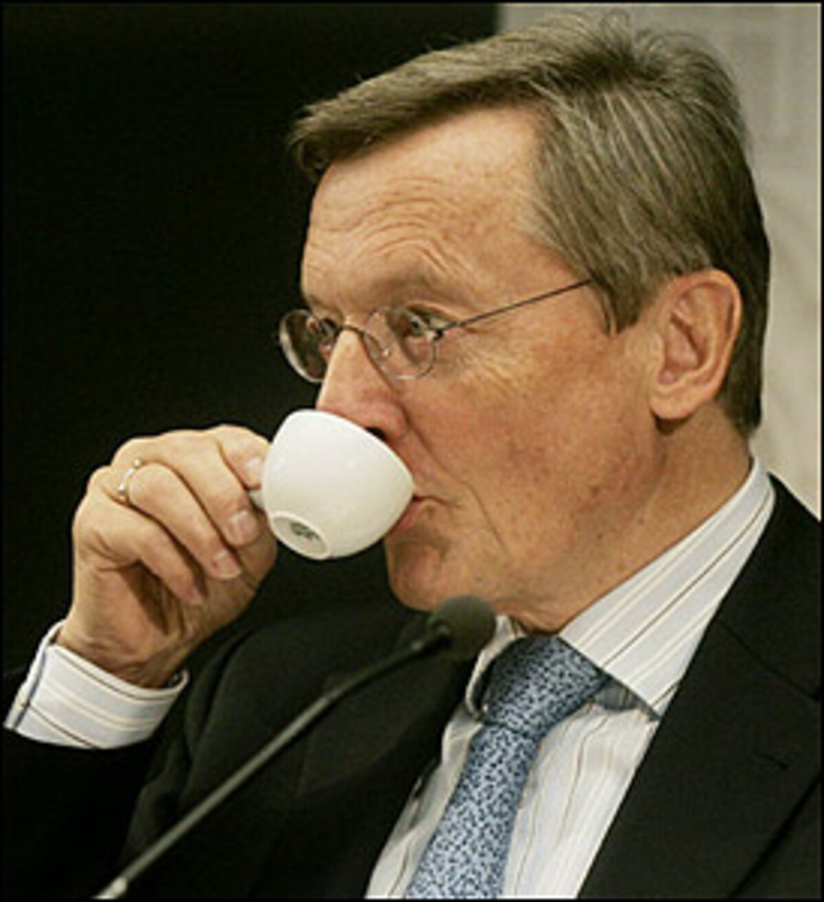 "Das trägt unsere Handschrift und ist durchaus auch für Sozialdemokraten kompatibel." Wolfgang Schüssel freut sich über Erfolge bei den Koalitionsverhandlungen.