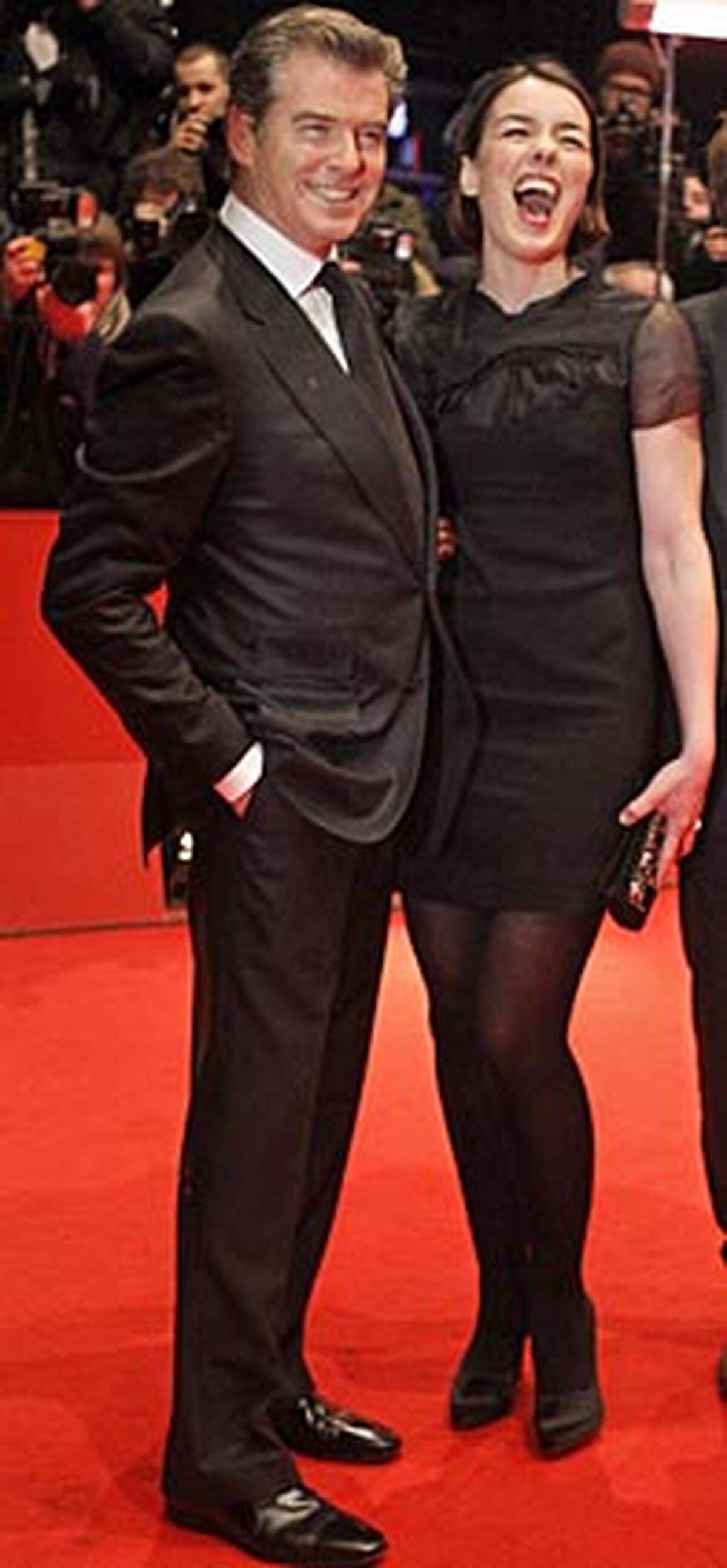Ebenfalls zahlreich erschienen waren die Darsteller aus dem neuen Polanski-Film "The Gost Writer": Pierce Brosnan und Olivia Willliams hatten am Red Carpet sichtlich viel Spaß.