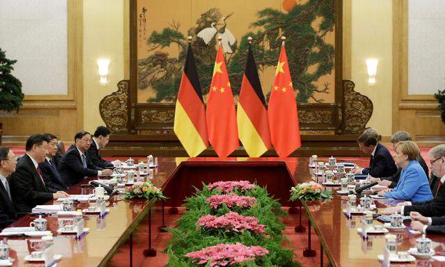 Gespräche in Peking. Kanzlerin Angela Merkel bei ihrem Treffen mit Chinas Präsidenten, Xi Jinping. 