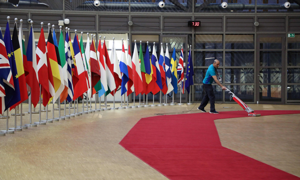 Brüten im Europa-Gebäude: Die 27 Europaminister befassten sich am Dienstag in Brüssel mit dem polnischen Justizumbau.