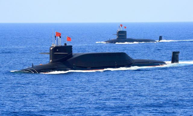 Strategisches Atom-U-Boot der Jin-Klasse (Vordergrund), anno 2018.