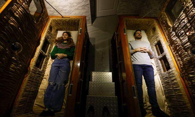 Im Escape Room „Catalepsy“ in Barcelona lässt man sich in einen Sarg schließen. 