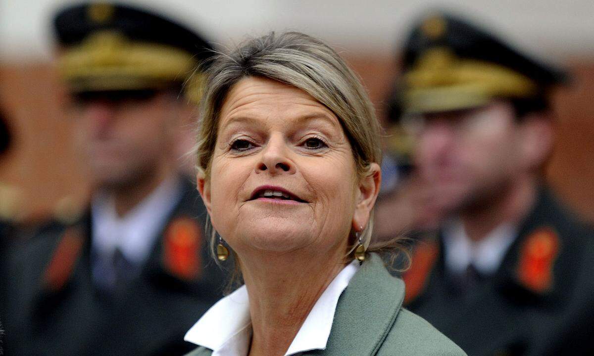"Ich kenne Uniformen und ich kenne Hierarchien." Die neue Verteidigungsministerin Klaudia Tanner (ÖVP) kommt von der Exekutive.