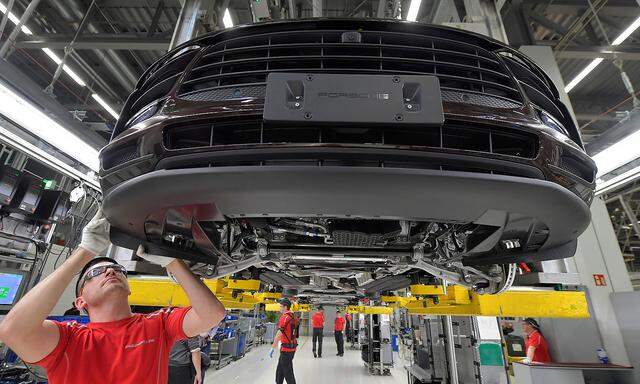 FILE PHOTO: Photo tour at Porsche plant in Leipzig