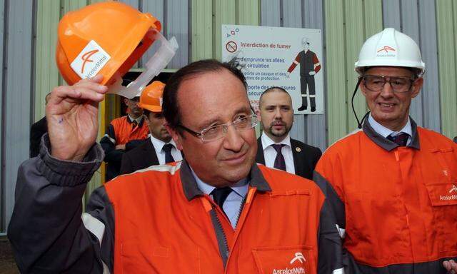 Frankreich Gesetz Hollande Fabrikschließung  visits ArcelorMittal steel factory in Florange